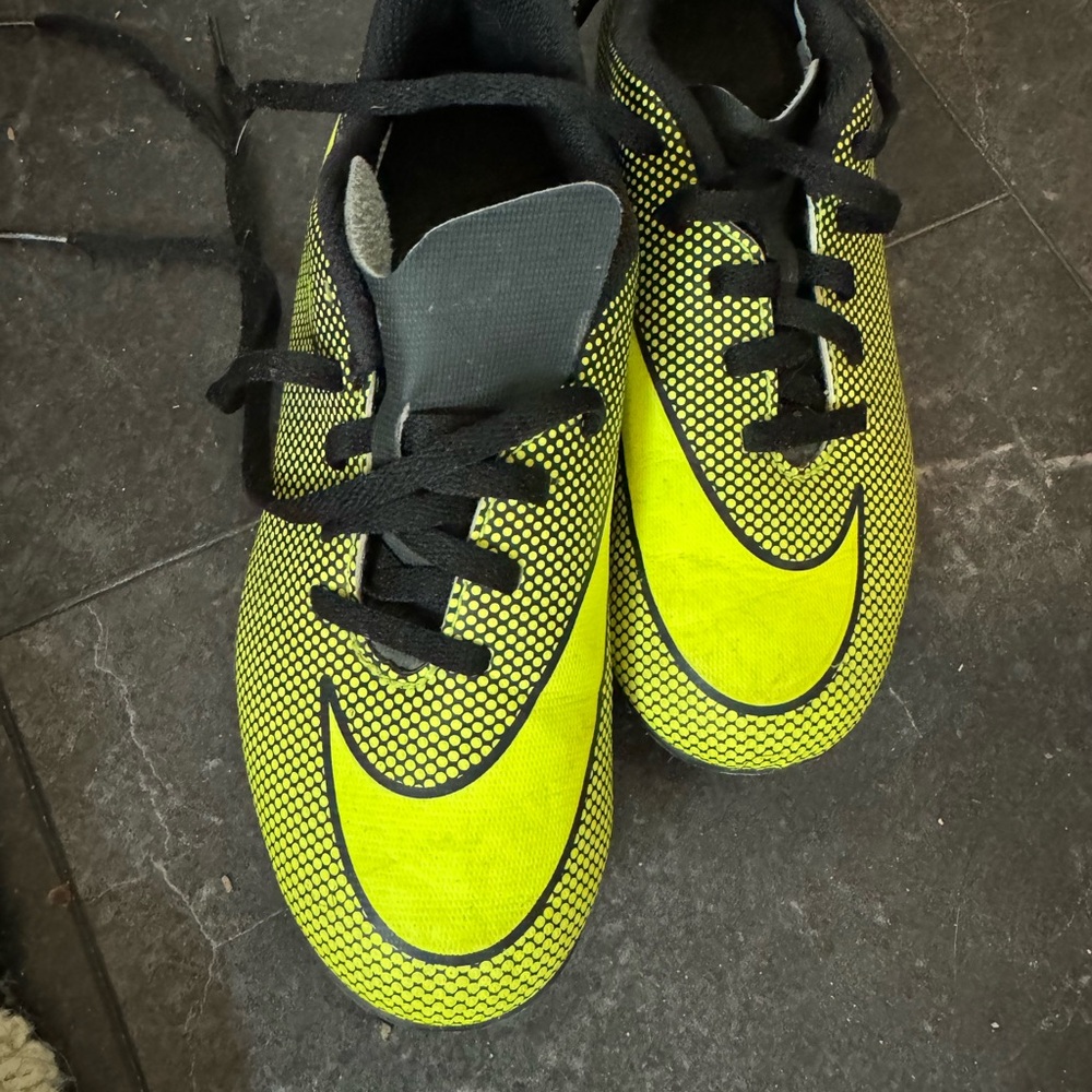 Nike boys soccer cleats